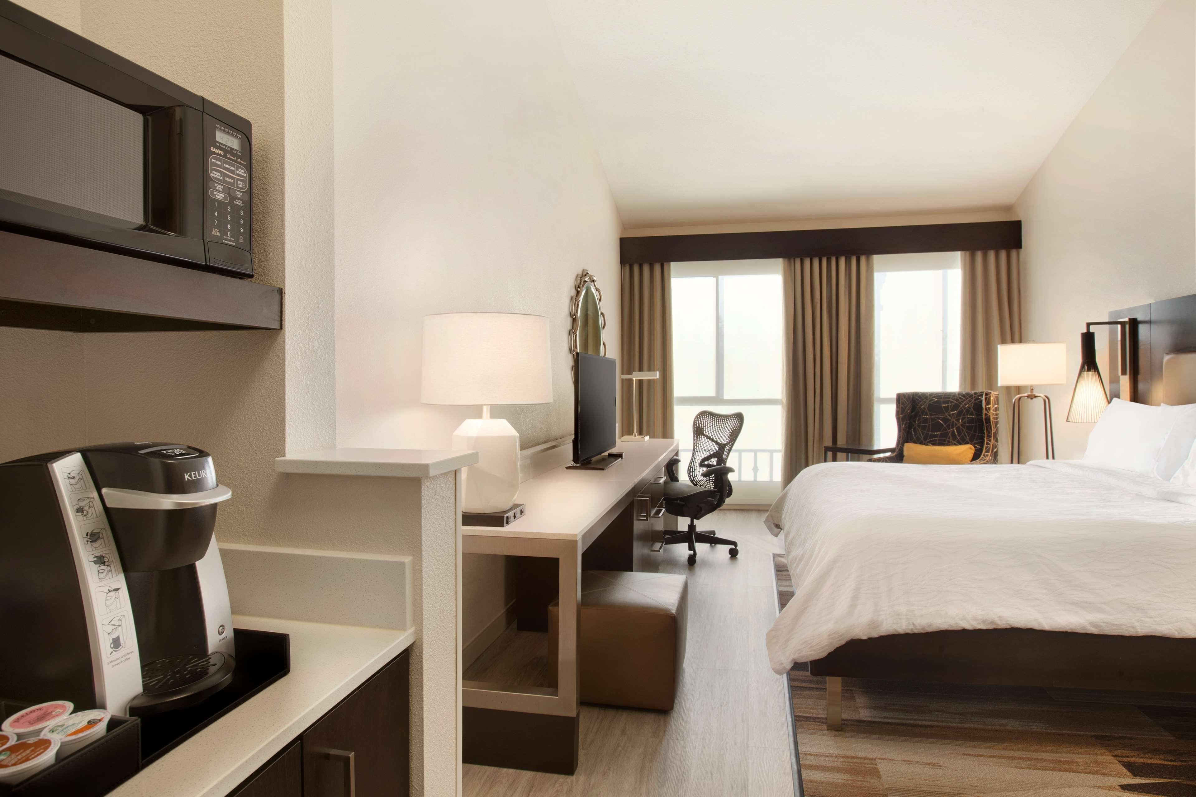 Hilton Garden Inn Cupertino Ngoại thất bức ảnh