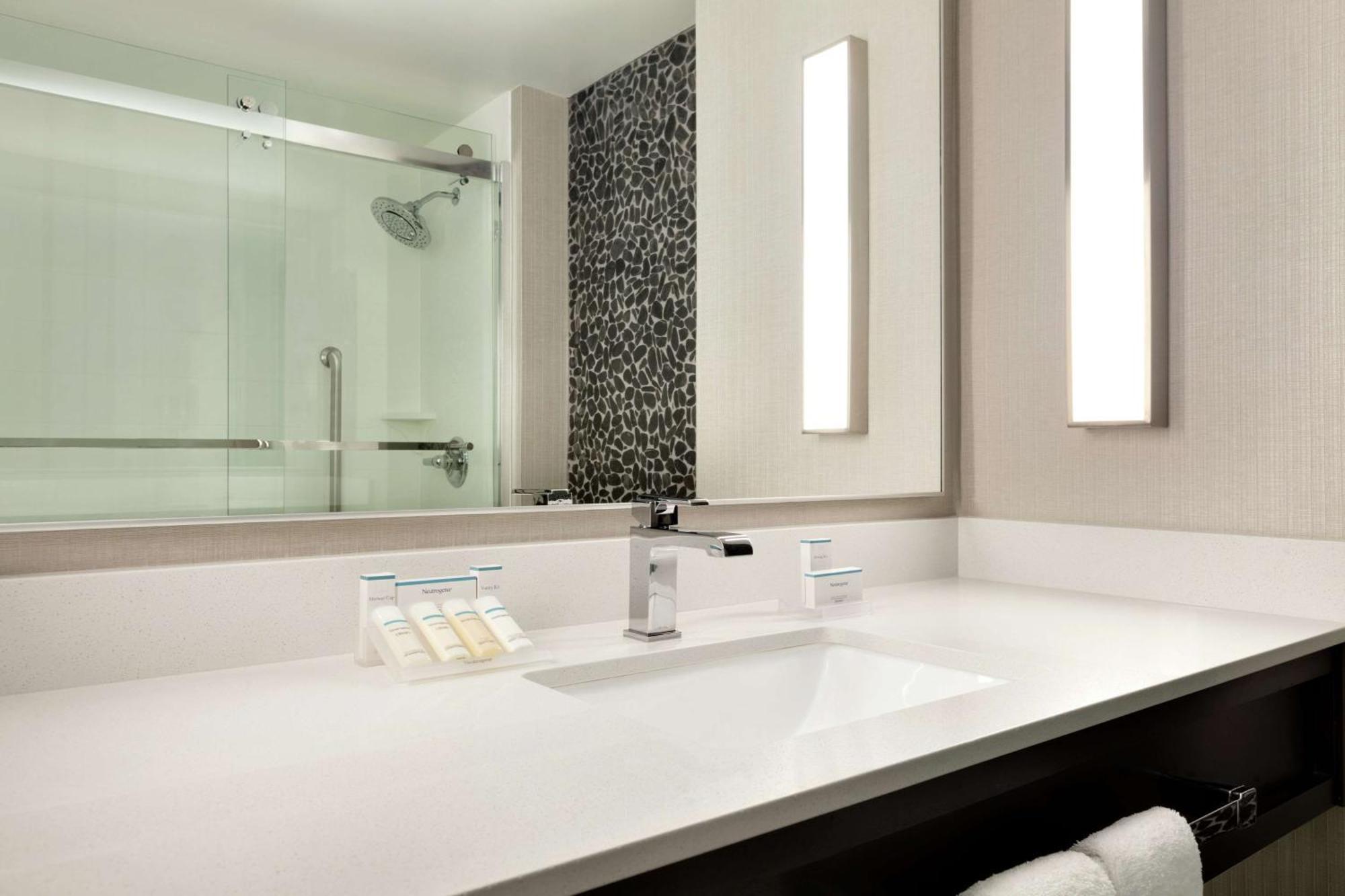Hilton Garden Inn Cupertino Ngoại thất bức ảnh